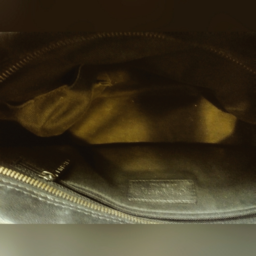 Chanel leather bag - Picture 14 of 15